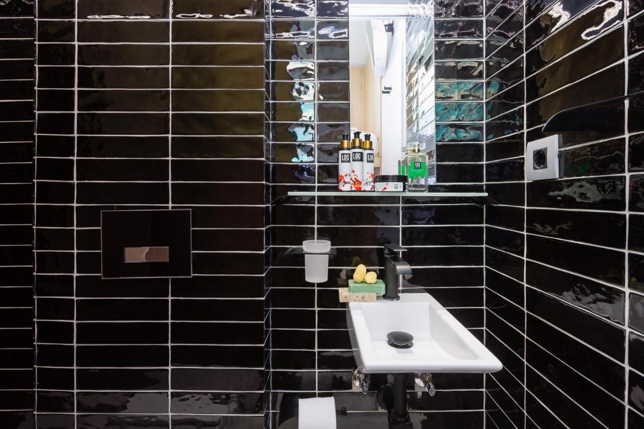 Hotel a capsule Loc Hospitality Urban Den *