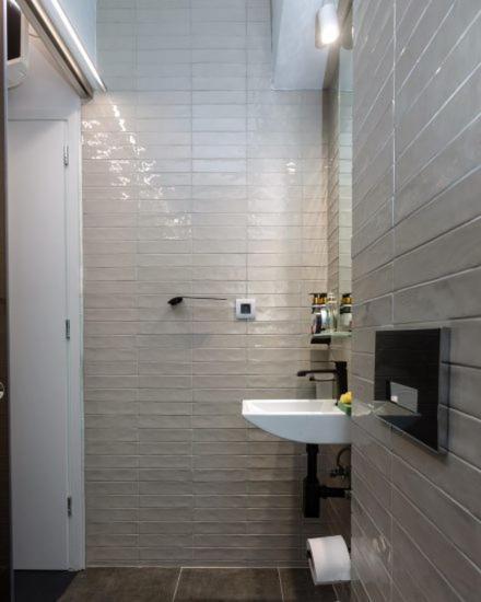 Hotel a capsule Loc Hospitality Urban Den Corfu (city)